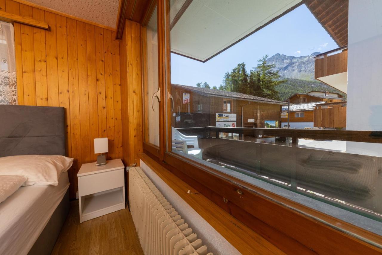 Haus Slalom Apartment Saas-Fee Bagian luar foto