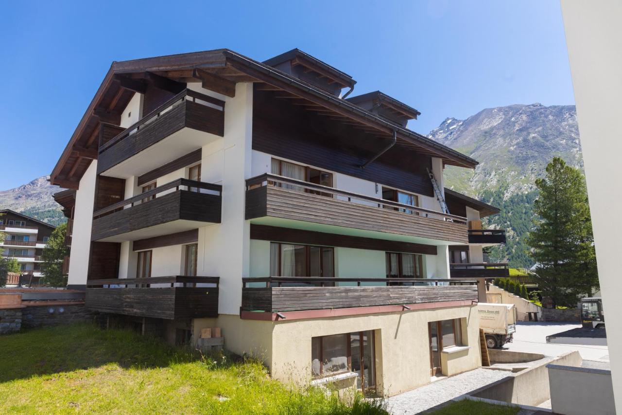 Haus Slalom Apartment Saas-Fee Bagian luar foto