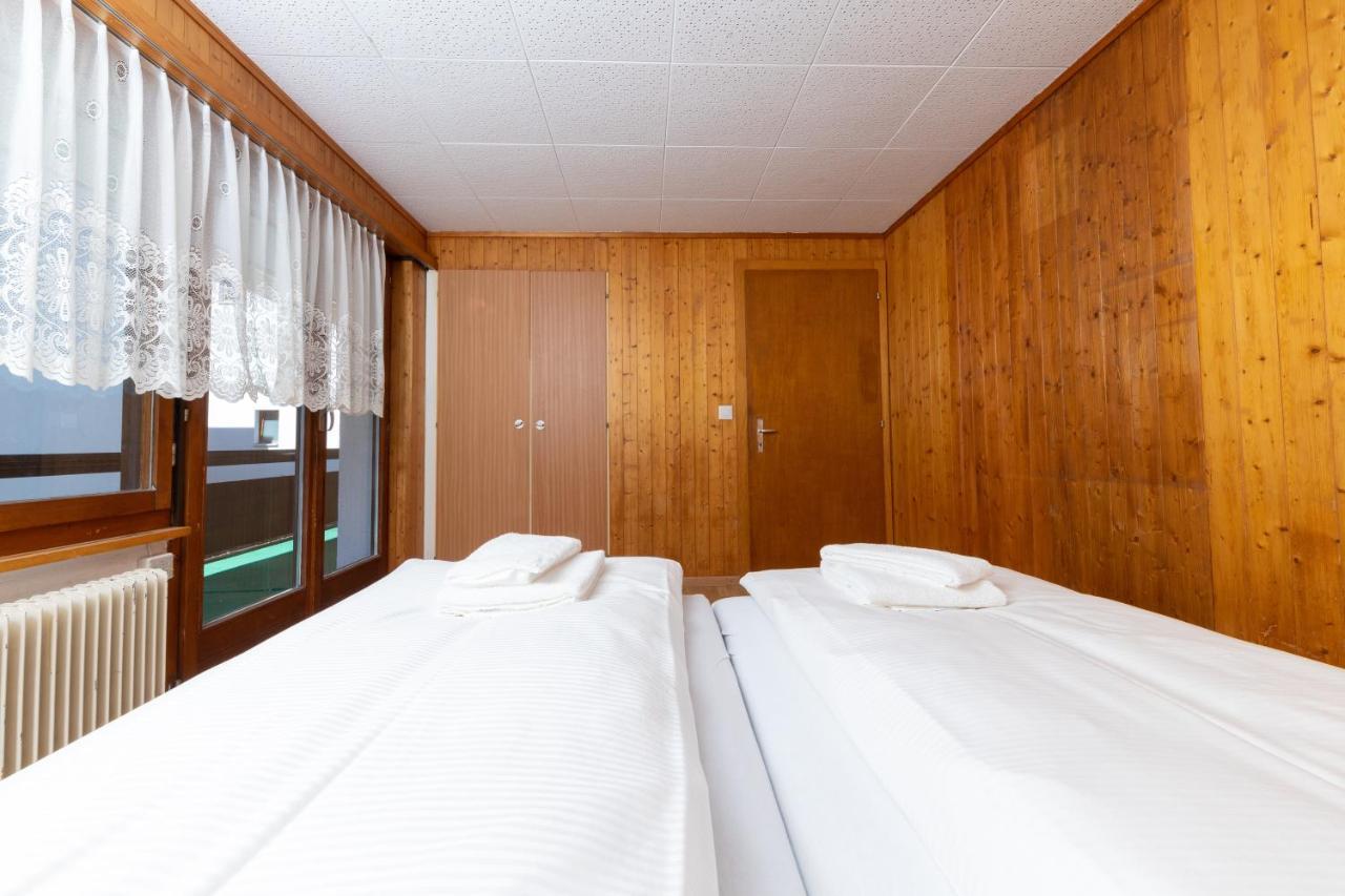 Haus Slalom Apartment Saas-Fee Bagian luar foto
